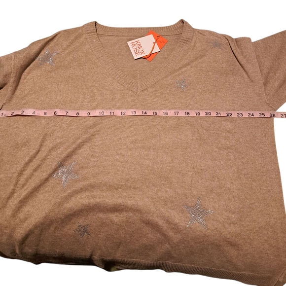 Knox Rose Tan V-Neck Sweater - Picture 12 of 12
